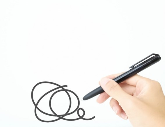 落書きはペンの種類によって落とし方が異なる